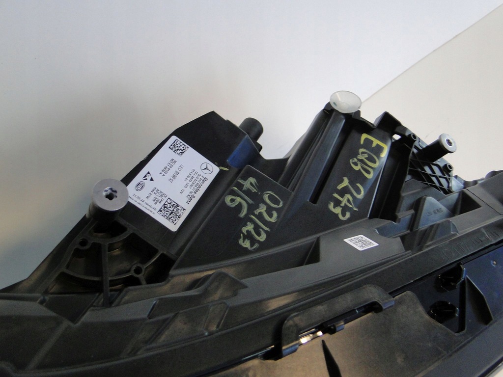 фото №9, Mercedes eqa 243 лампа передняя левая led h243