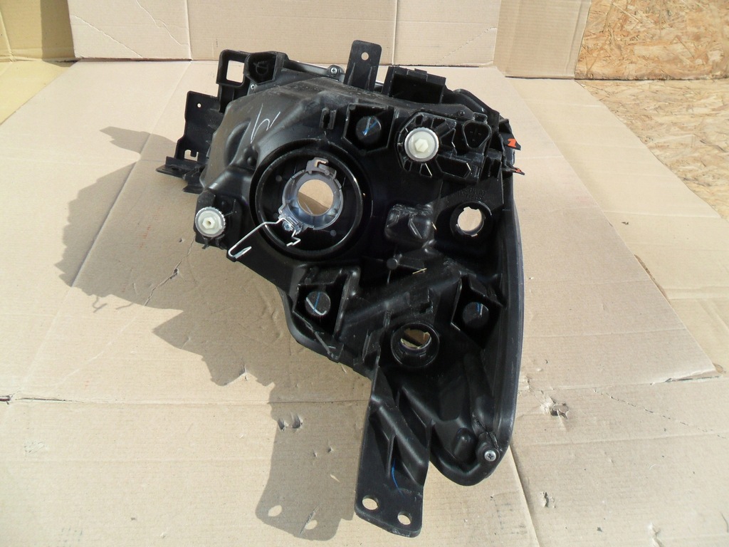 фото №13, Mazda 2 14- db5j-51040 лампа левая перед