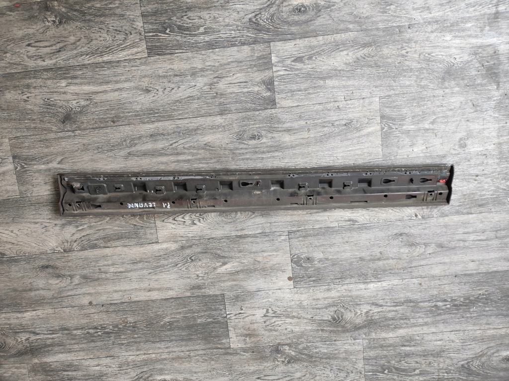 фото №9, Молдинг дверь - maserati levante ----- перед задняя lewy-----poznań------giełda