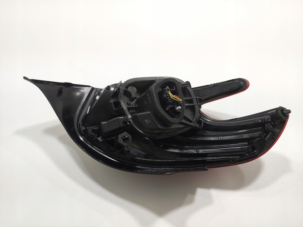 фото №9, Лампа правая правый задняя задняя peugeot 208 i 9810430580 2016-2019 lift europa