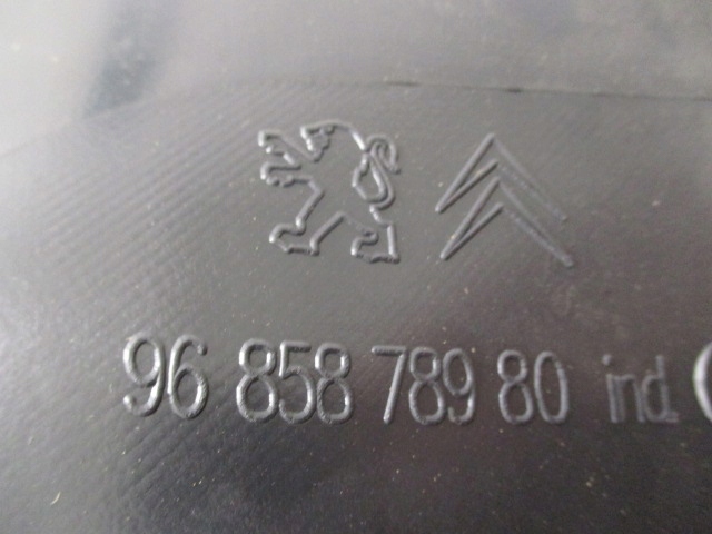 фото №14, Peugeot 5008 подкрылок правое nowe nieuzywane