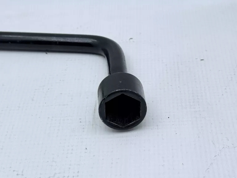 фото №7, Набір домкрат podnośnyk вушко ключ toyota auris i e15 09-12 fl