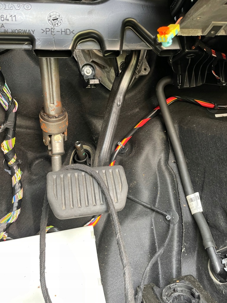 фото №1, Volvo xc90 ii педаль гальма патрон номери