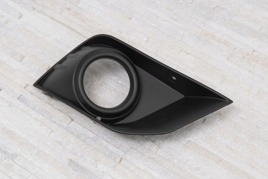 фото №9, Mitsubishi asx решітка протитуманної фари права 8321a718