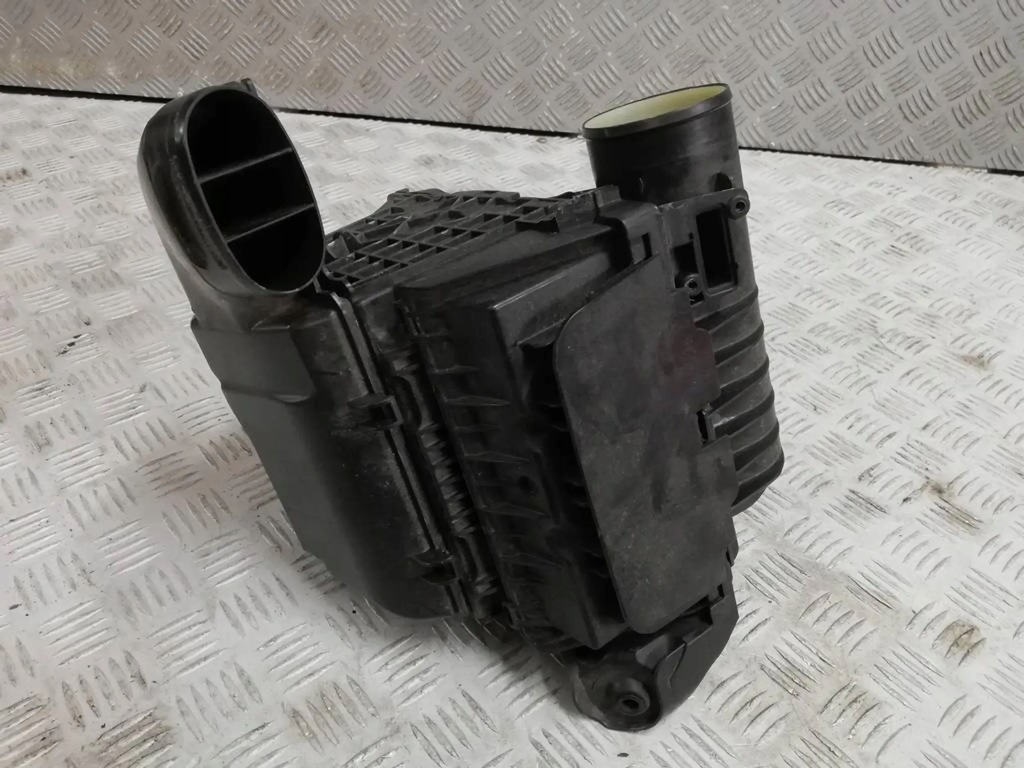 фото №1, Корпус фільтра повітря renault megane iv h8201421455