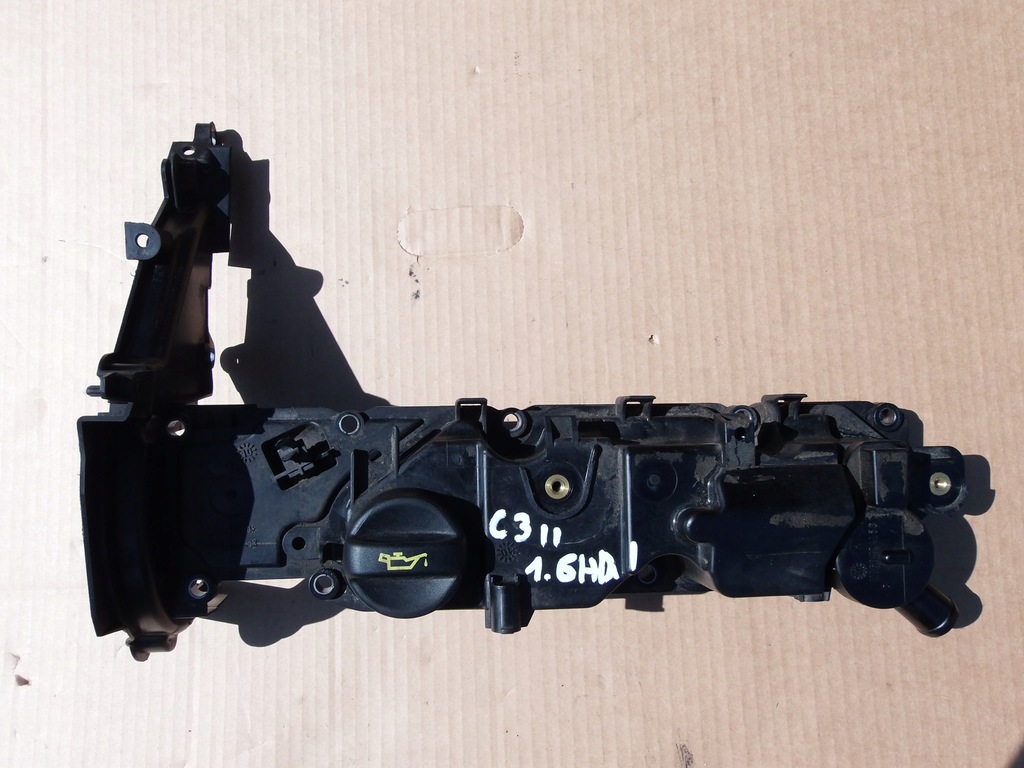фото №1, Кришка клапанів 8v citroen c3 ii ds3 1,6 ehdi