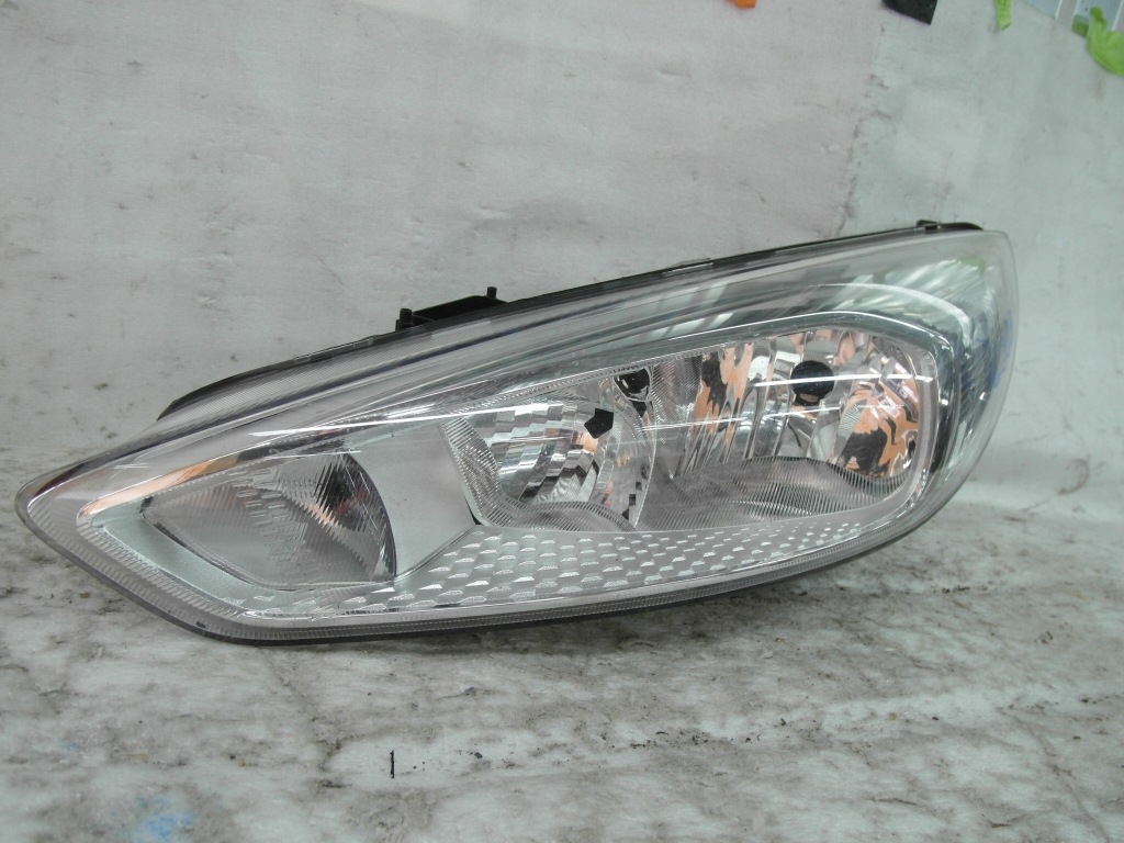 Купить Ford focus mk3 рестайлинг  обычная без led bdb фара передняя левая