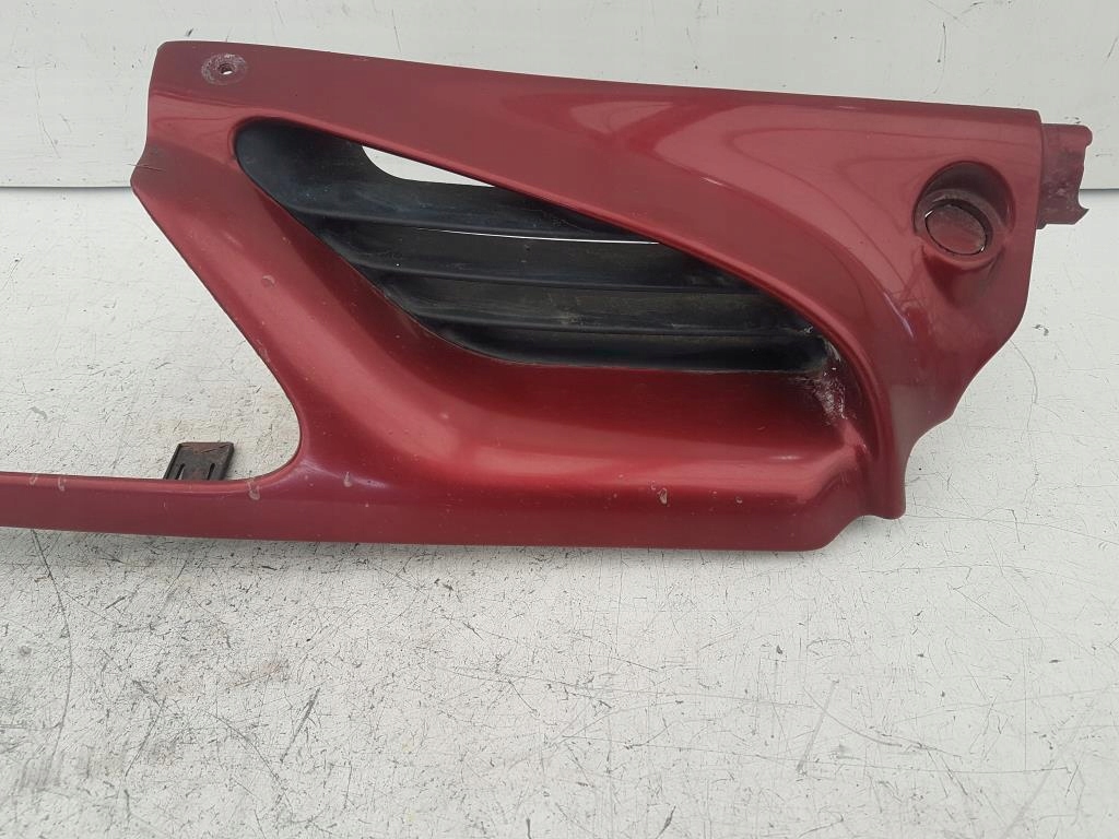 Решітка  радіатора правий решітка радіатора renault scenic 1 nv783 Доставка