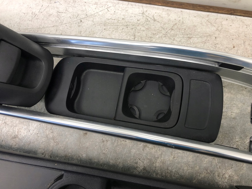 фото №8, Туннель средний подлокотник opel meriva b