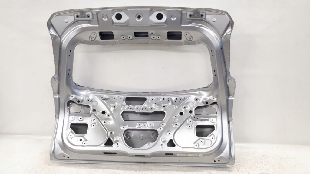 фото №9, Toyota corolla cross 2022-2023 крышка багажника задняя