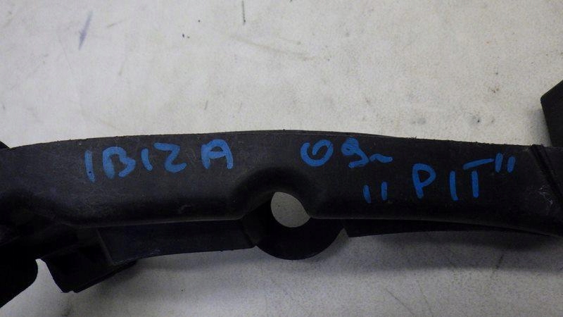 фото №7, Напрямна бампера правий задня seat ibiza iv 6j4807348