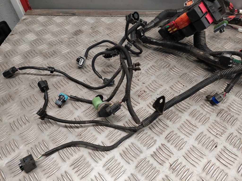 Tesla model s 104621703a блоки управления двигателя Недорого