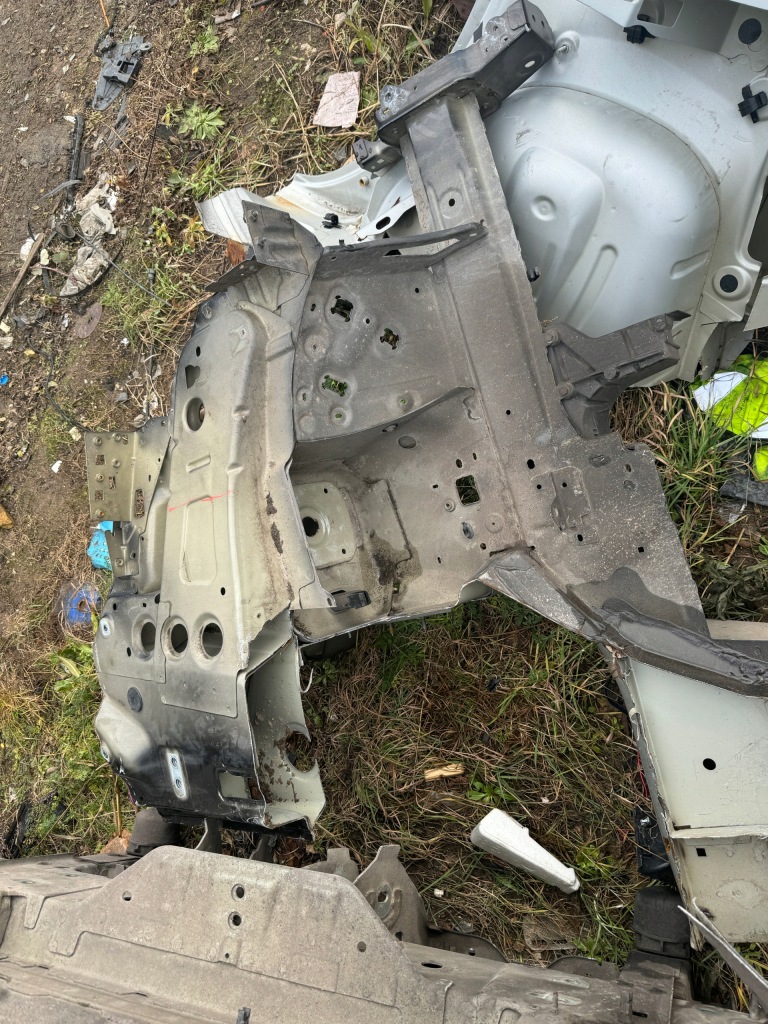 фото №1, Expert traveller spacetourer чверть права