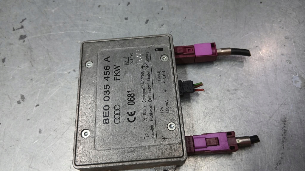 фото №1, Усилитель радио audi a6 c5 2.5tdi 03r 8e0035456a