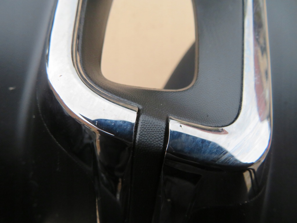 фото №14, Renault clio v 19- решётка бампера правая перед передняя 261a26956r