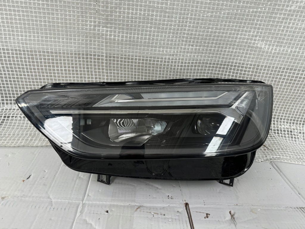 фото №1, Audi q5 80a lift левая лампа full led