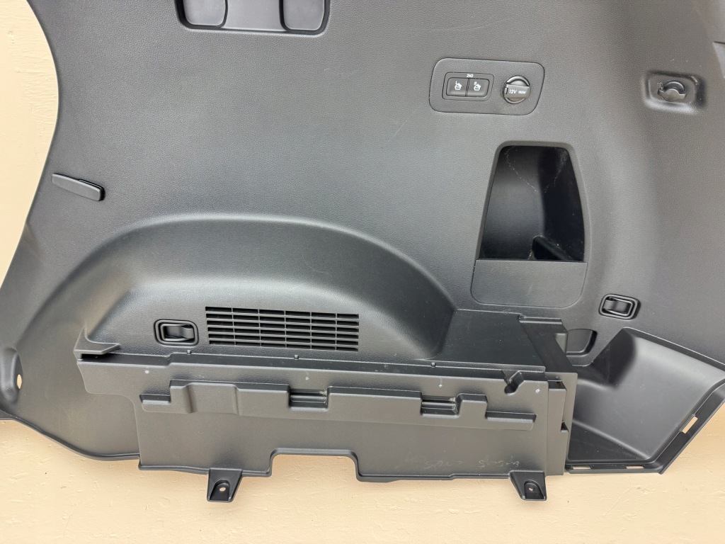 Hyundai santa fe iv 4 рестайлінг  21r- карта багажника правий в Україні