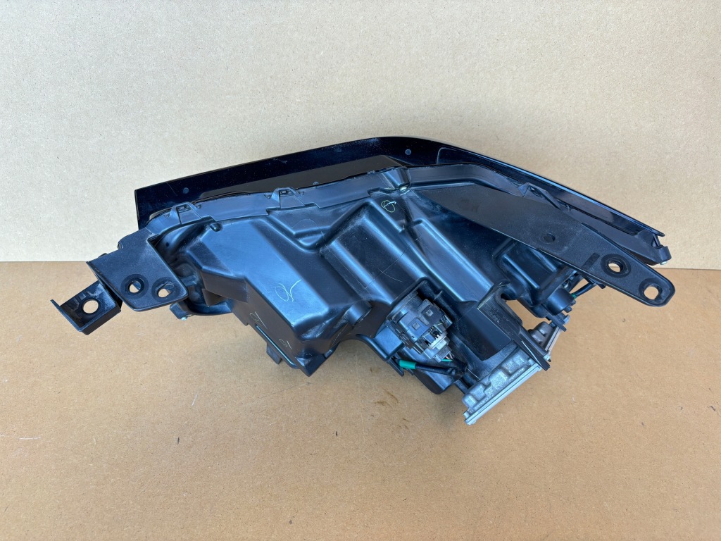 Mazda cx-30 cx30 фара правий перед full led в Україні