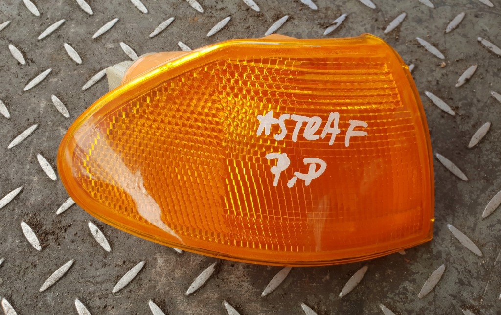 фото №1, Поворотник правий opel astra f