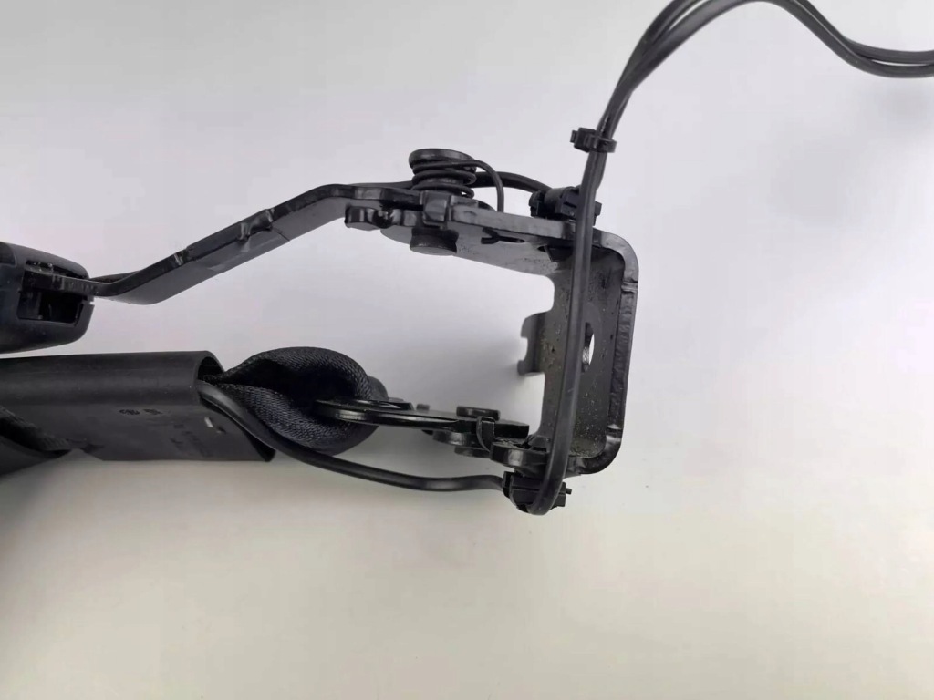 Замок поперечина середнього citroen ds7 crossback 6358909b Недорого