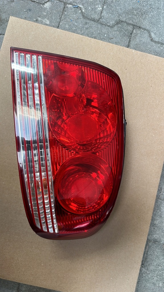 фото №1, Hyundai sonata 2001- лампа права задня задня