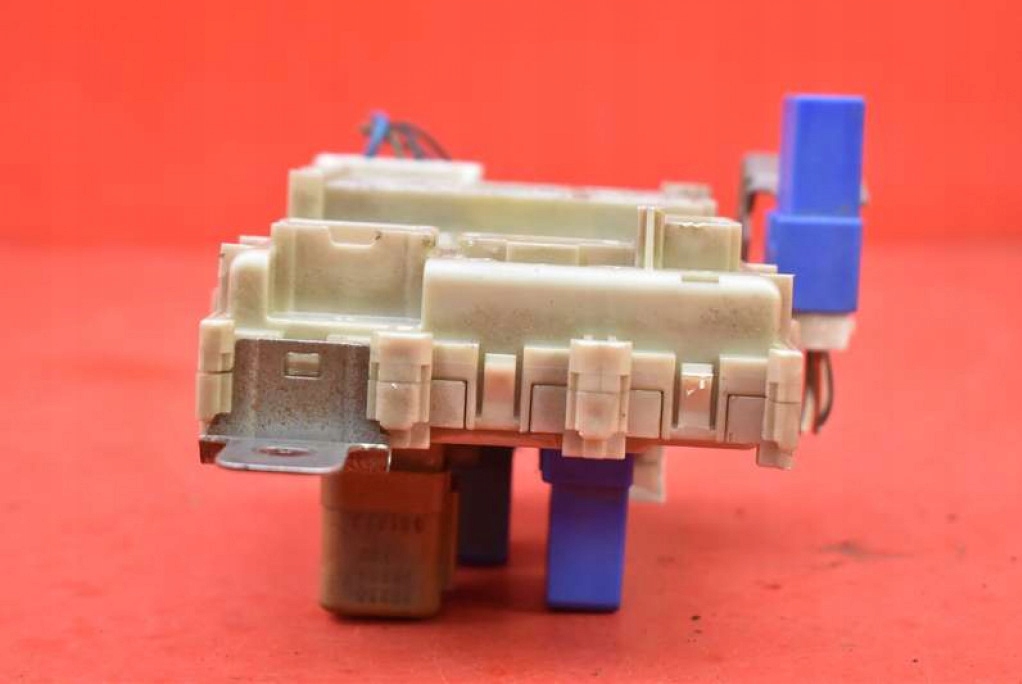 фото №5, Коробка предохранителей 24350 3y500 nissan maxima a33 3.0 v6 200 km 00-05