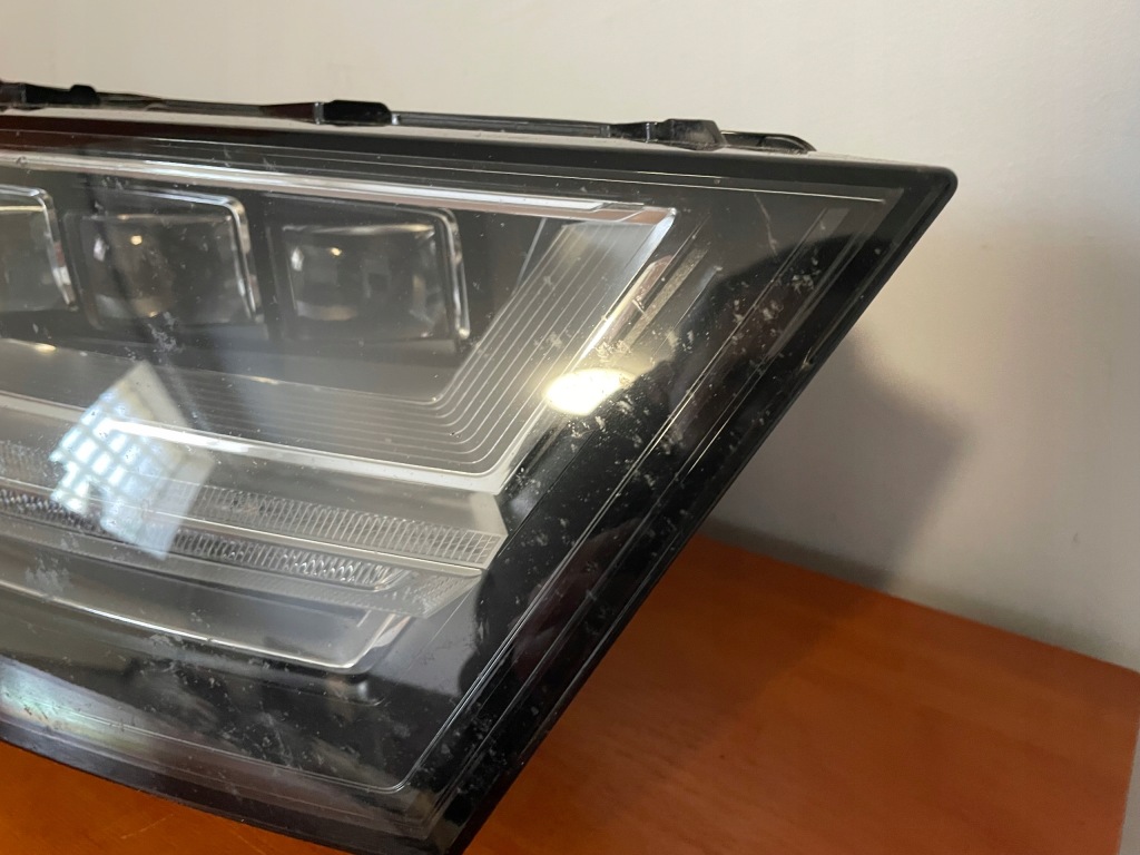 Фара правий перед передня led matrix audi q7 4m 4m0941036 в Україні