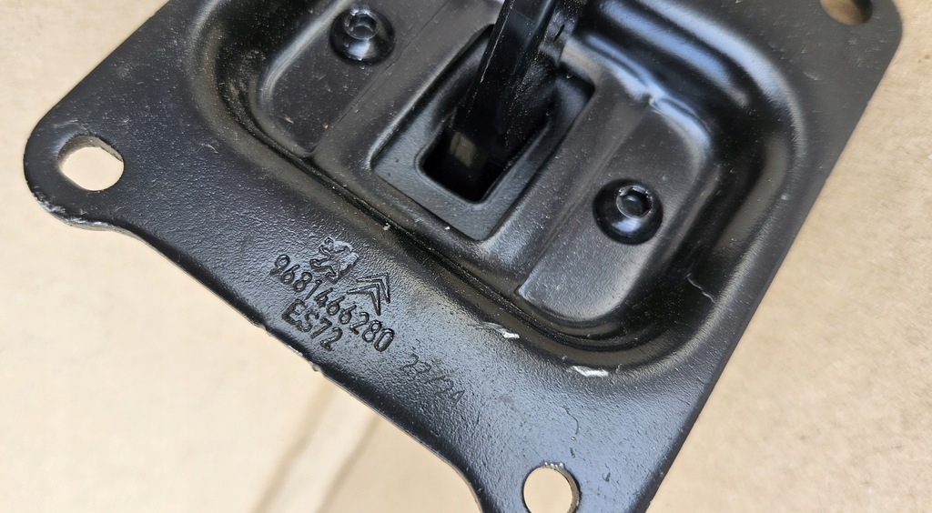 фото №10, Peugeot partner iv ограничитель задних дверь 9681466280