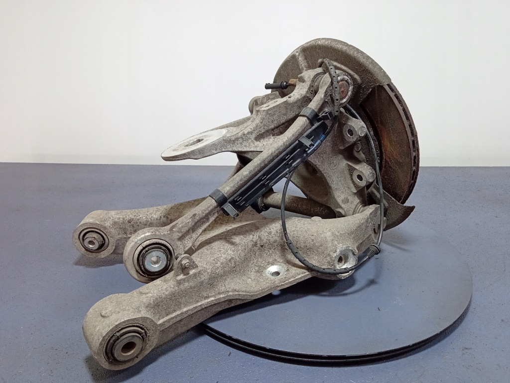 фото №2, Bmw x5 f15 2.0d поворотний кулак права задня ступиця