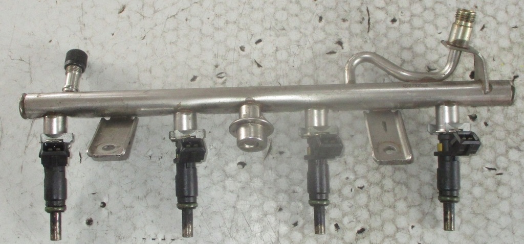 фото №1, Mercedes c-klasa w204 молдинг впрыскная