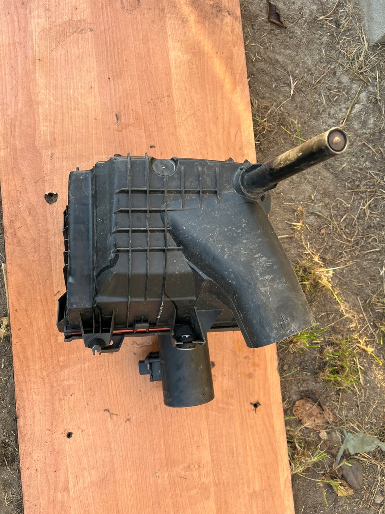 фото №1, Корпус фильтра воздуха труба воздухозаборник opel vivaro b 93451661