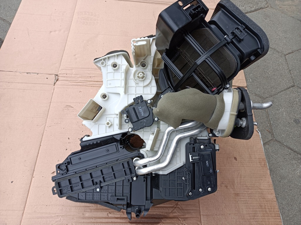 фото №4, Mazda 3 09-13r eu 2.2 отопитель