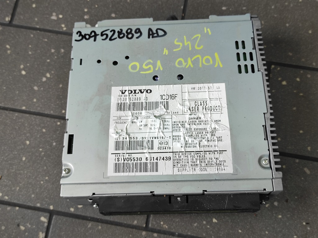 фото №1, Радио автомобильные volvo v50 30752889ad