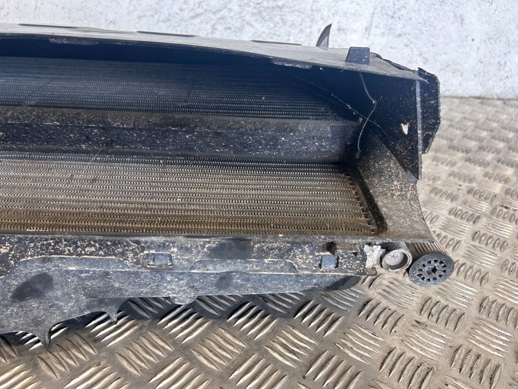 Комплект радіатор tesla model x 111561600a Зі Шроту