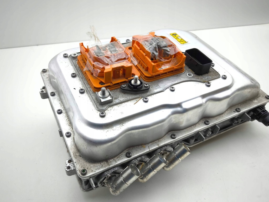Купити Mini one - cooper f56 f55 2023 inwerter/przetwornica напруги 2004300