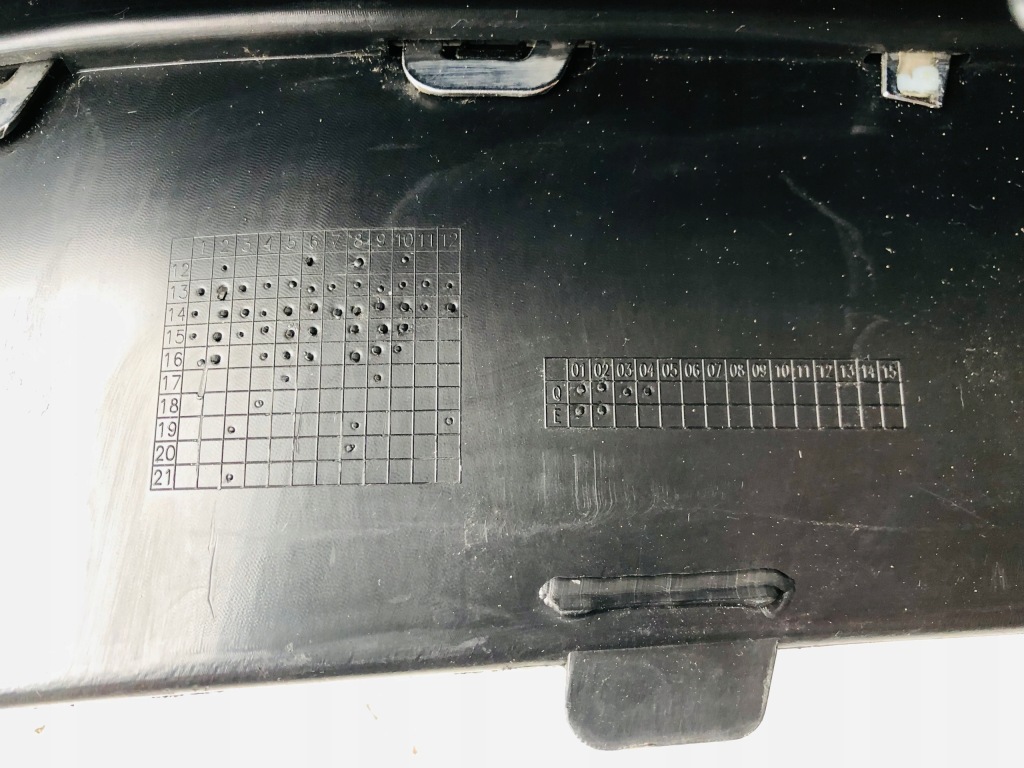 Mercedes e-klasa w207 купе рестайлінг  решітка середня передня Оригінал