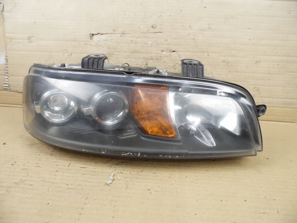 фото №1, Fiat punto ii лампа передня права h7