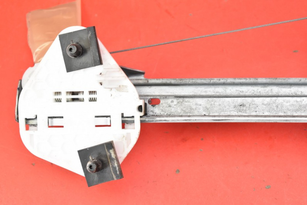 фото №9, Подъемник стекло правый перед eu 118482 dacia logan 1 i sedan 07-12