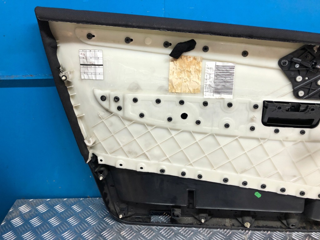 Mercedes w169 a200 cdi 3d обшивка обивка дверь правый перед правый  передняя в Украине