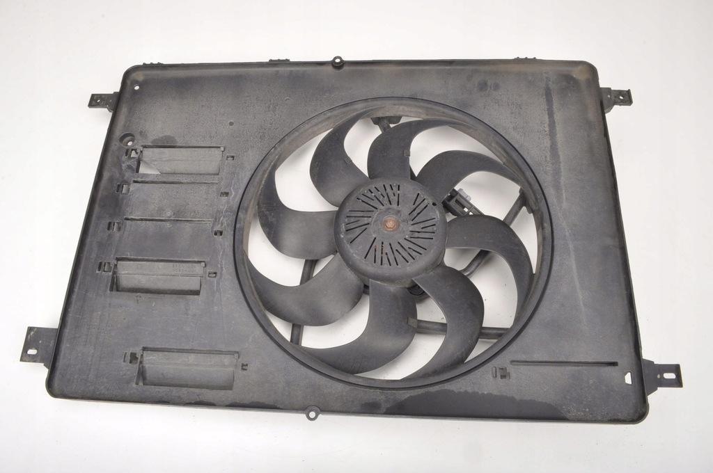 фото №1, Volvo v70 iii s80 ii вентилятор радіатора 8240563