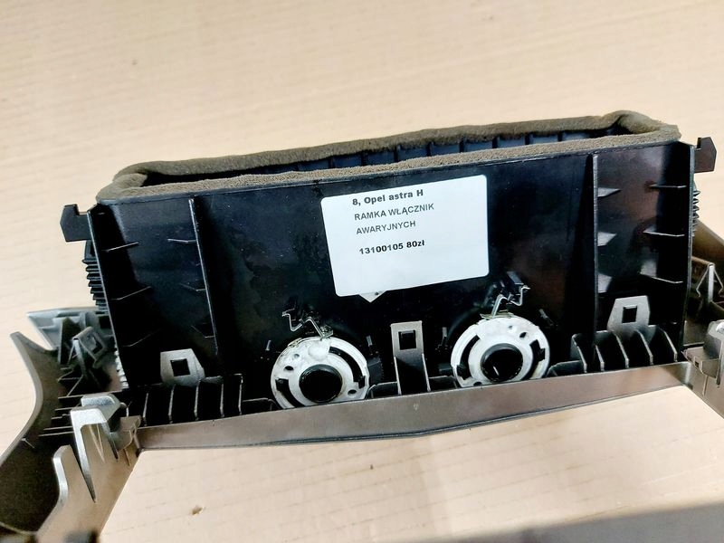 фото №6, Opel astra 3 iii h рамка радіо панелі перемикач решітка обдув 13100105