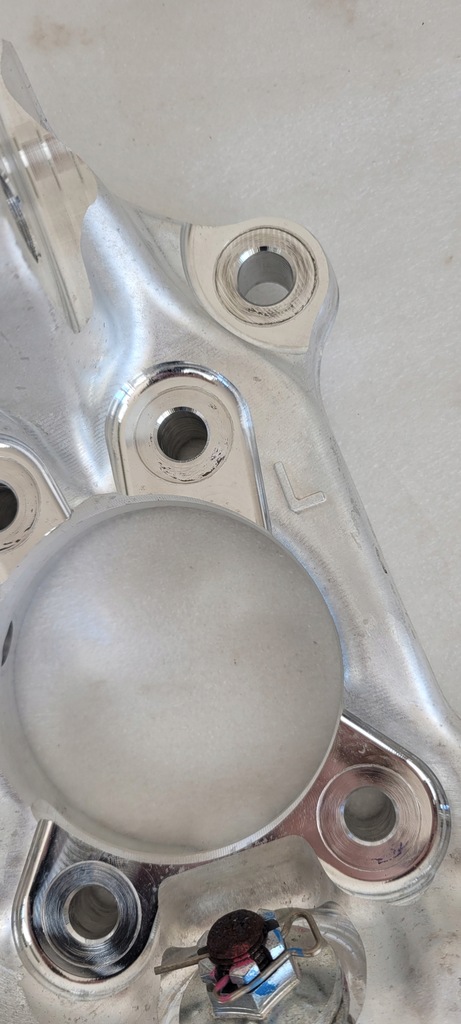 фото №9, Амортизатор левый перед поворотный кулак рычаг lexus rx v 2023- 48520-48670