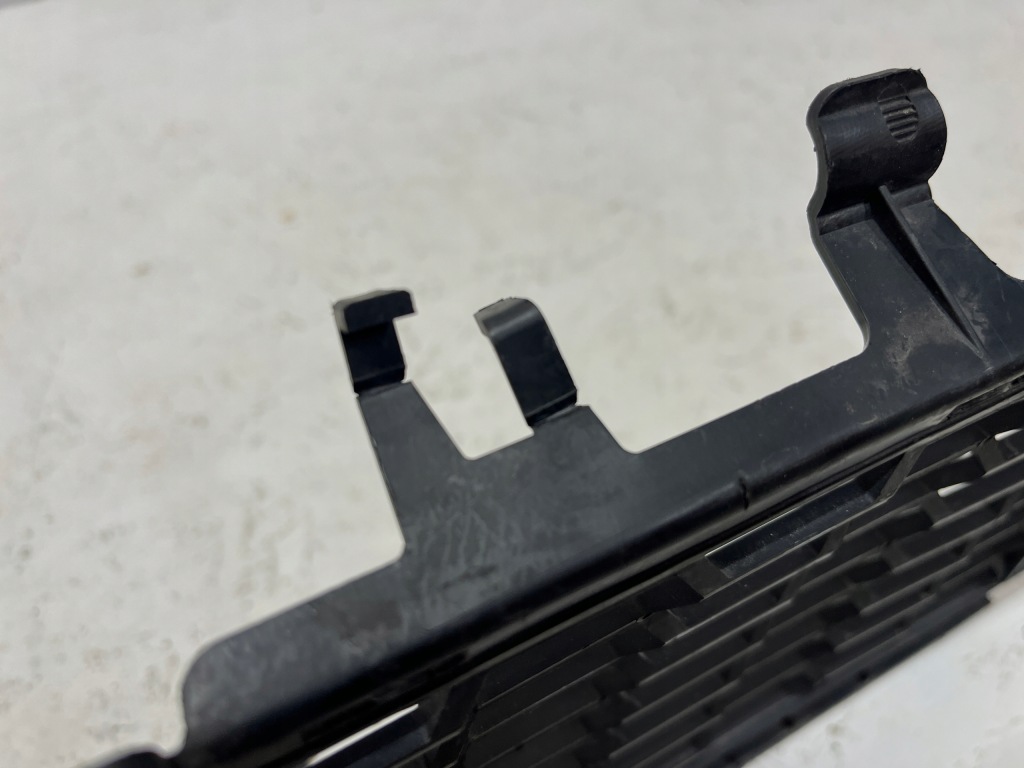 Bmw 3 f30 f31 рестайлинг  m набор решётка средняя бампера 51118054132 Недорого