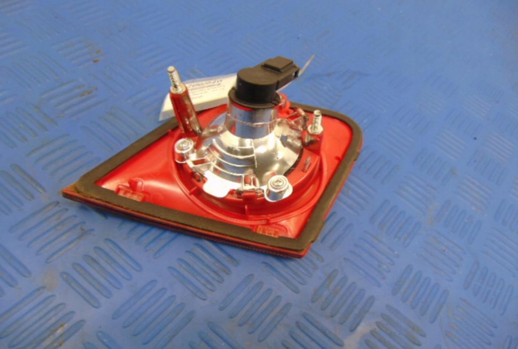 фото №4, Volkswagen passat b6 sedan лампа багажника права задня