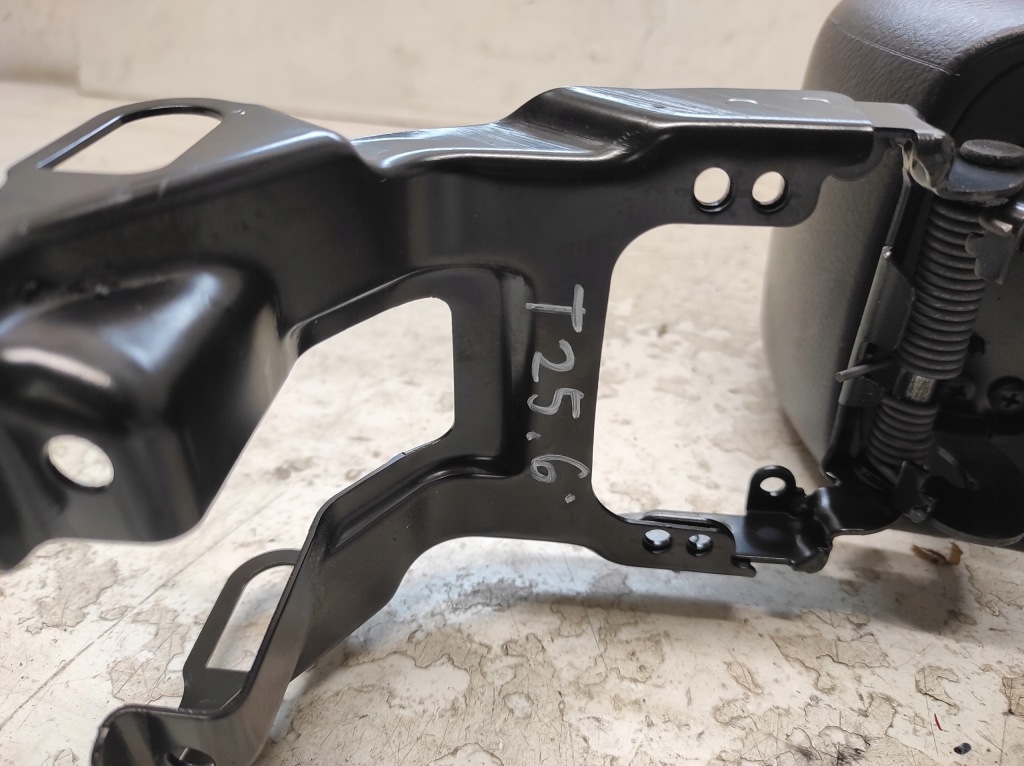 фото №6, Toyota avensis 2 ii t25 03- підлокітник