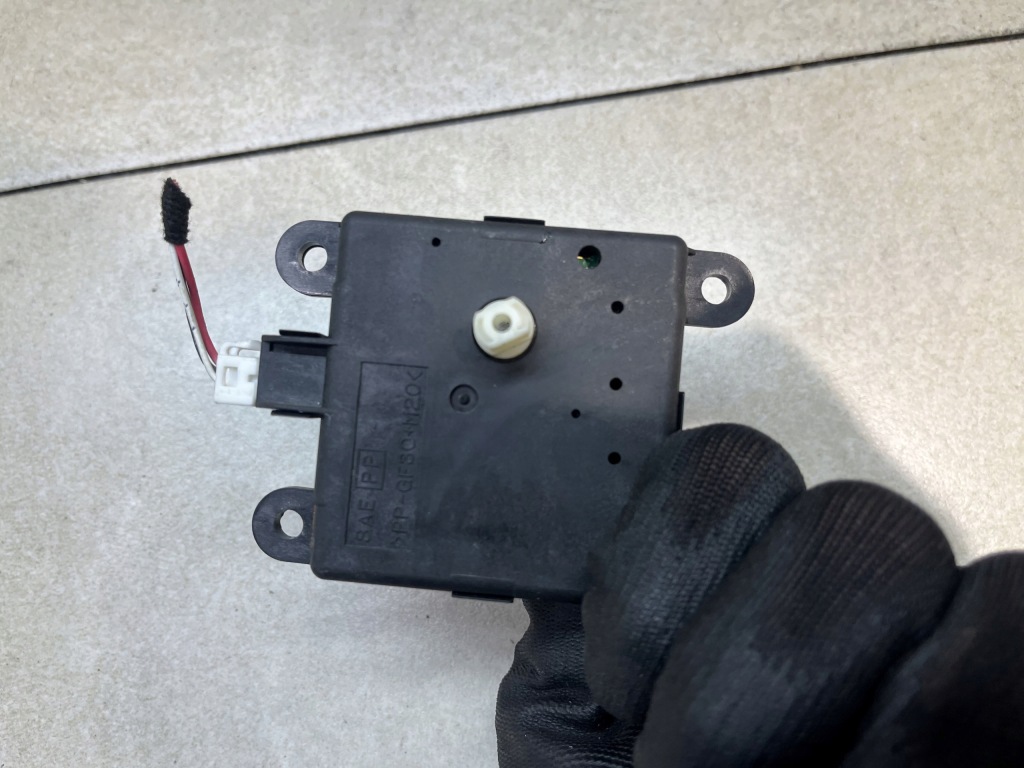 фото №8, Моторчик отопителя laguna iii 2.0 dci 52410555 a24851a8400001