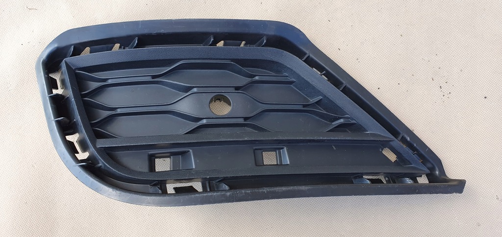 фото №1, Vw t-roc решётка правая бампер задняя оригинал