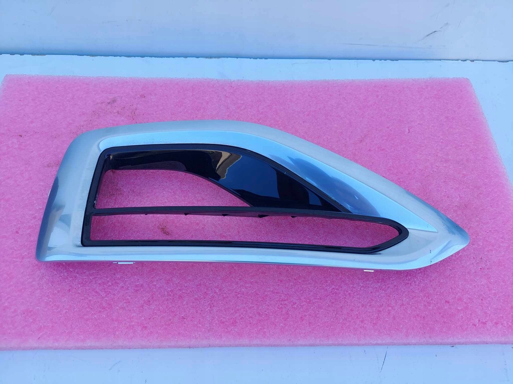 фото №1, Kia sportage v решётка бампера правая задняя задняя