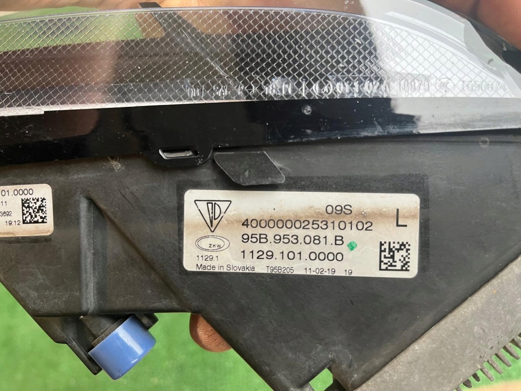 Фара перед ліва правий porsche macan 95b рестайлінг  led drl комплект оригінальний номер європа  в гарному стані в Україні