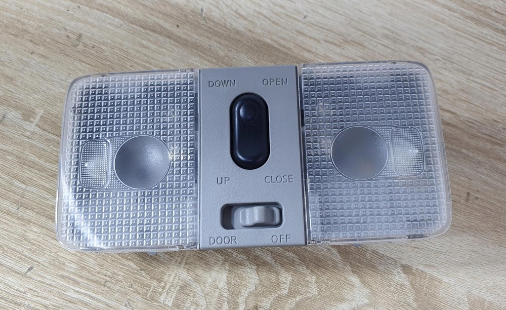 фото №1, X-trail t31 лампа освещение кабины потолочный